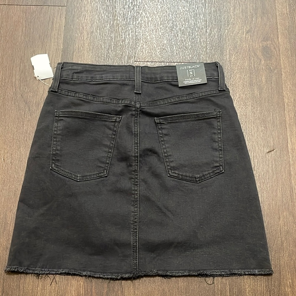 Just Black High Rise A Line Denim Skirt Cutoff Black Size Small Petite NWT